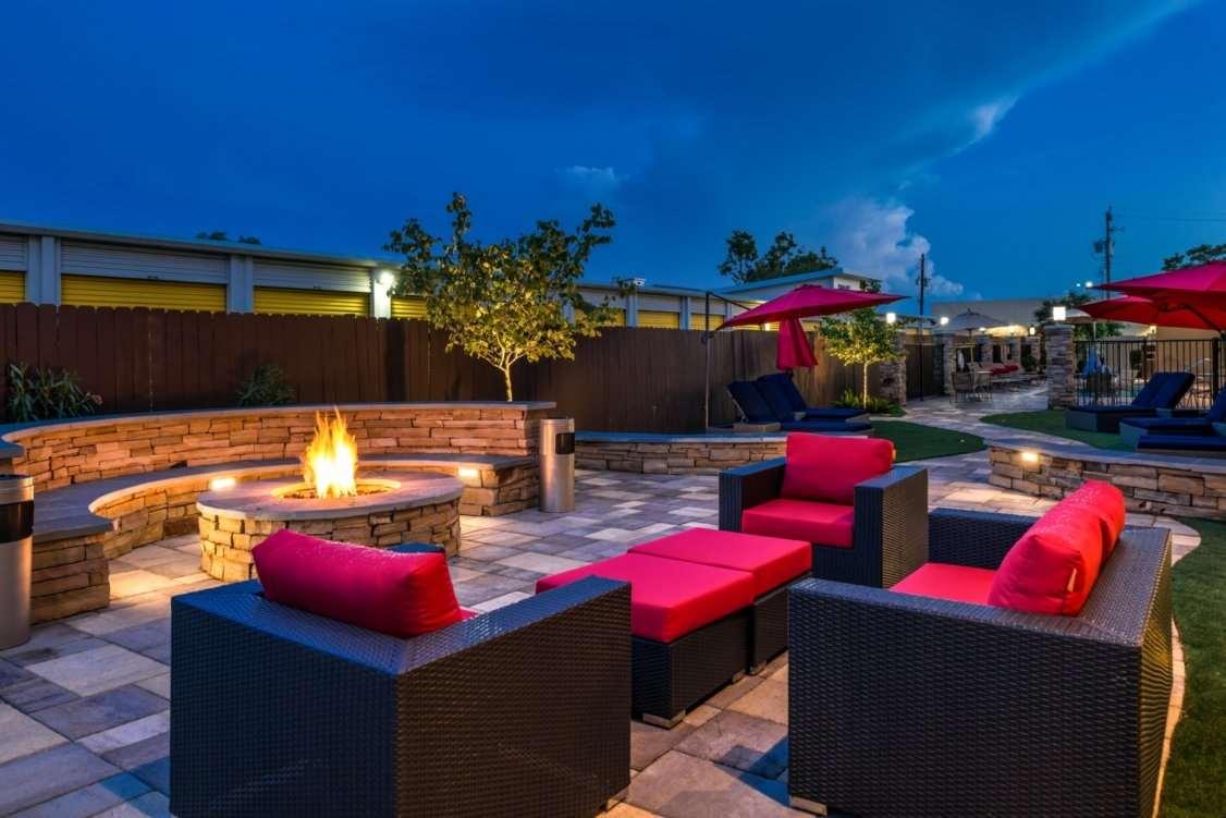 Best Western Plus Lake Jackson Inn & Suites Ngoại thất bức ảnh