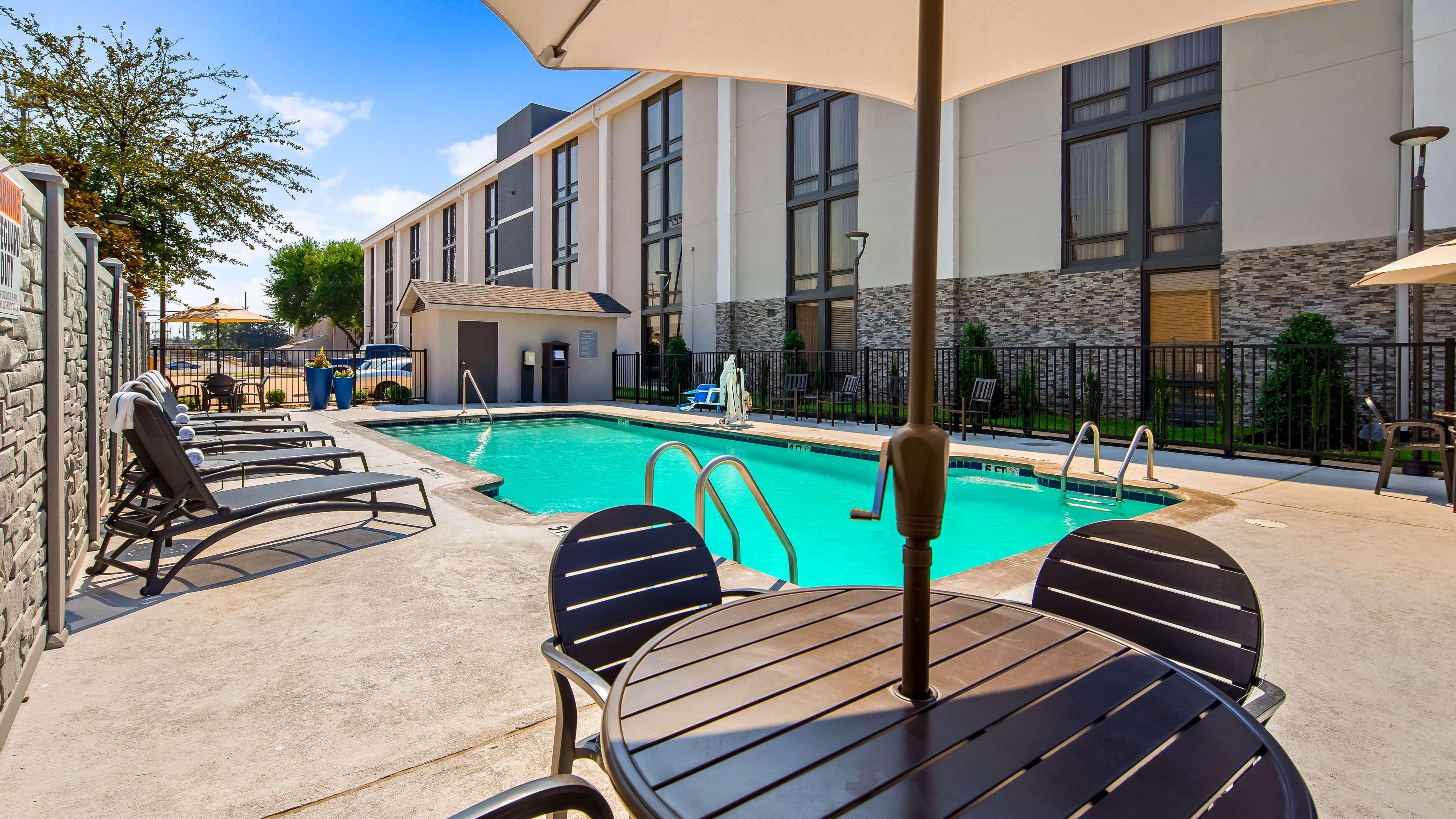 Best Western Plus Lake Jackson Inn & Suites Ngoại thất bức ảnh