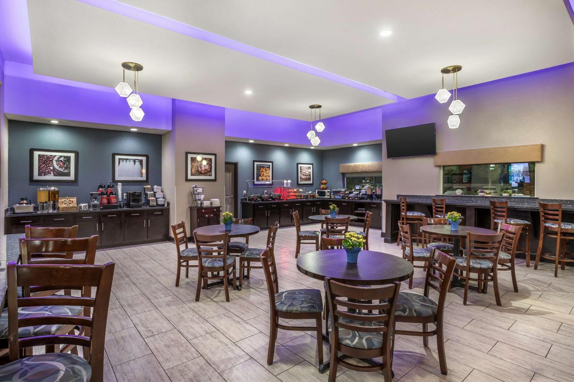 Best Western Plus Lake Jackson Inn & Suites Ngoại thất bức ảnh